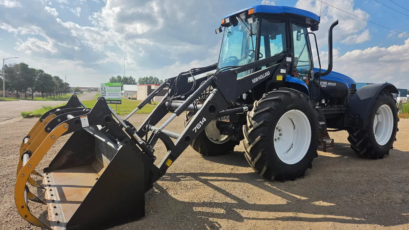 New Holland TV140 Bi-Directional Tractor