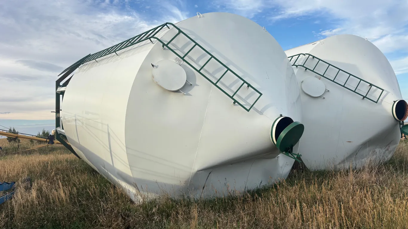 Amber Waves Hopper Bin