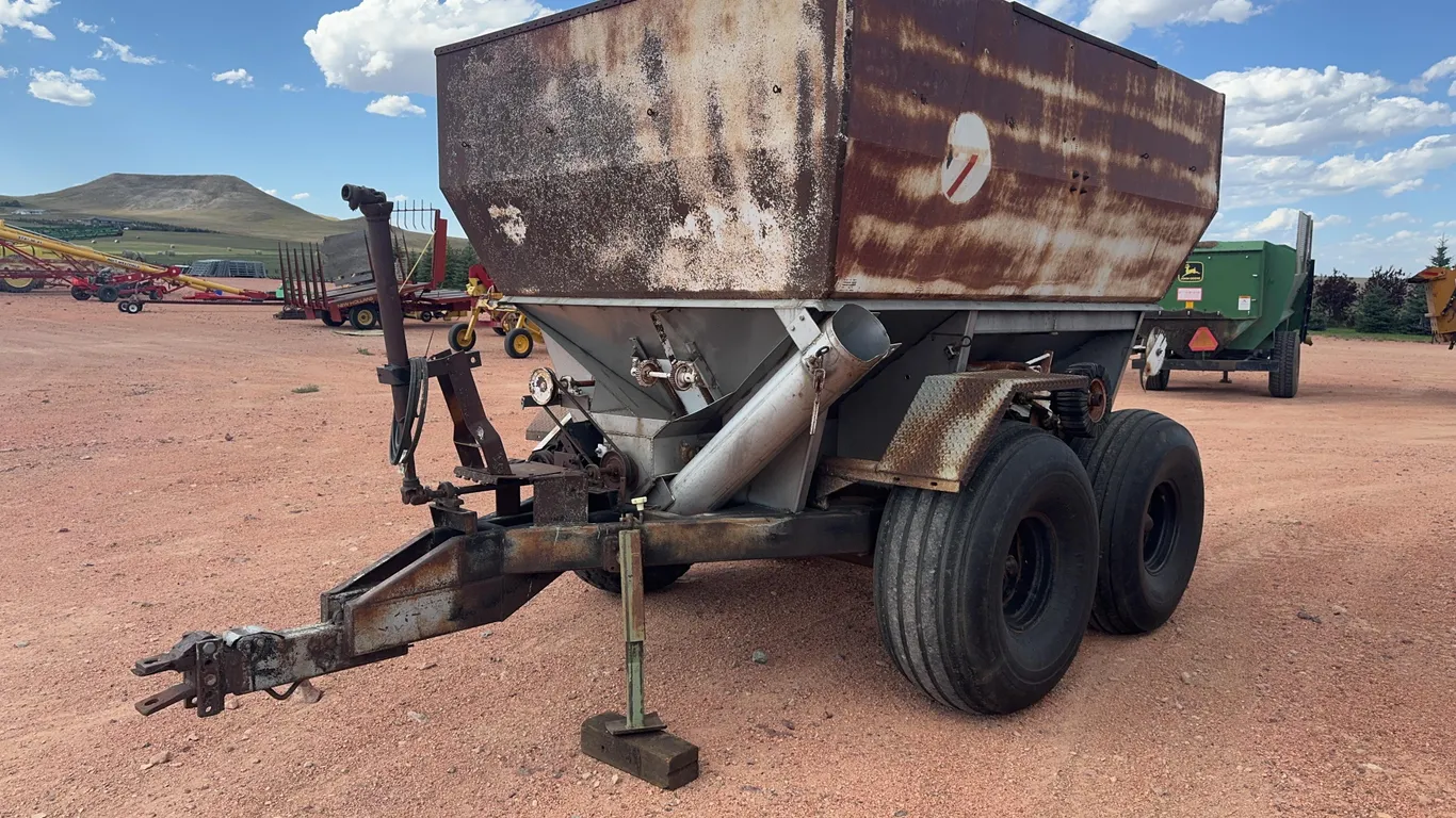 Fertilizer Spreader