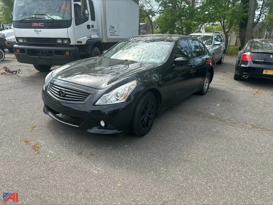 2015 INFINITI Q40 Sedan