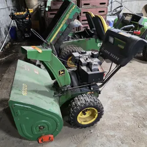 (#16) John Deere 1032D Snowblower
