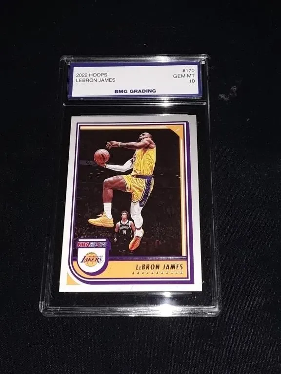 2022 Hoops Lebron James #170 GEM MT 10