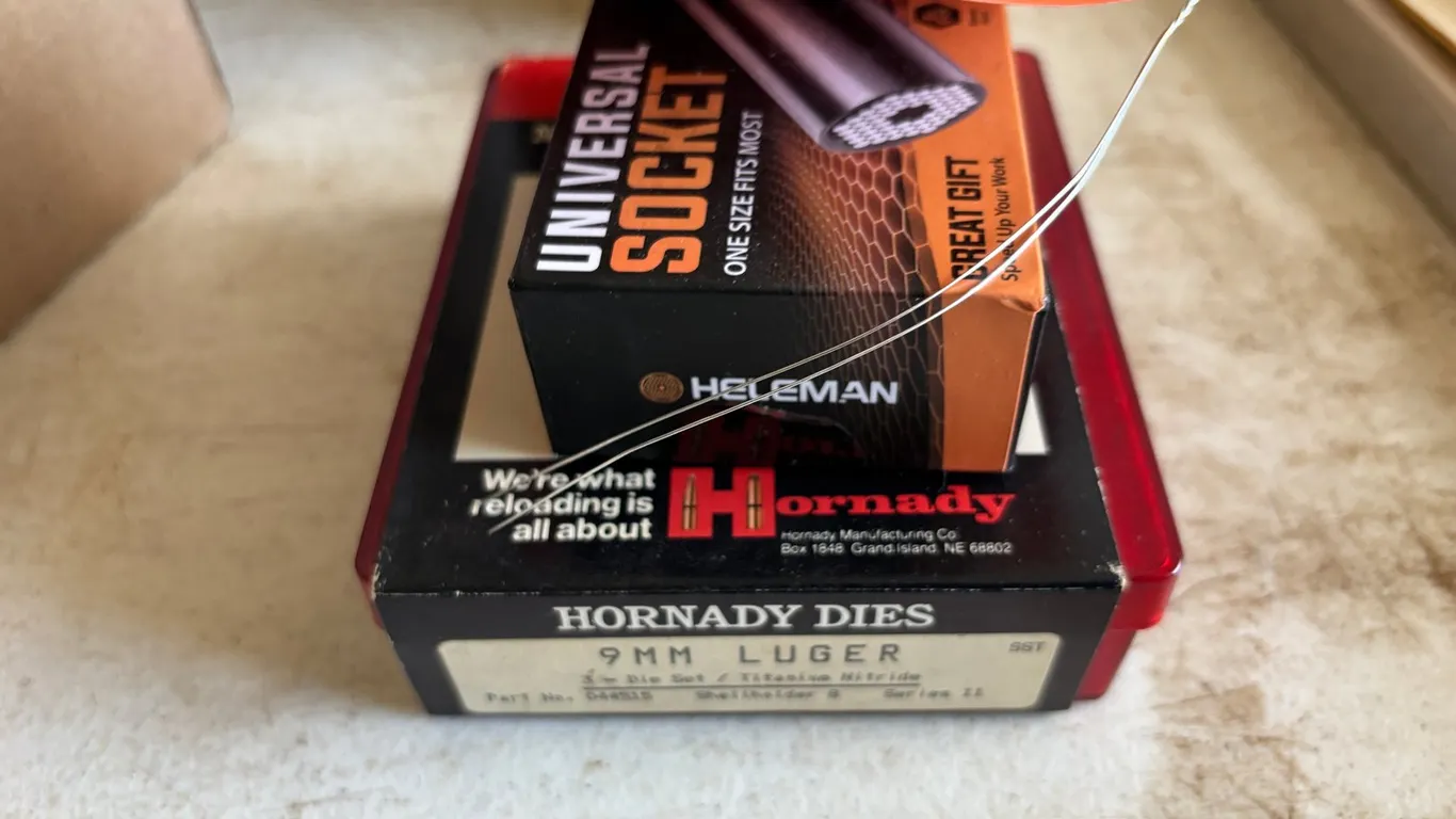 Reloading Dies and Universal Socket (Arcadia, WI)