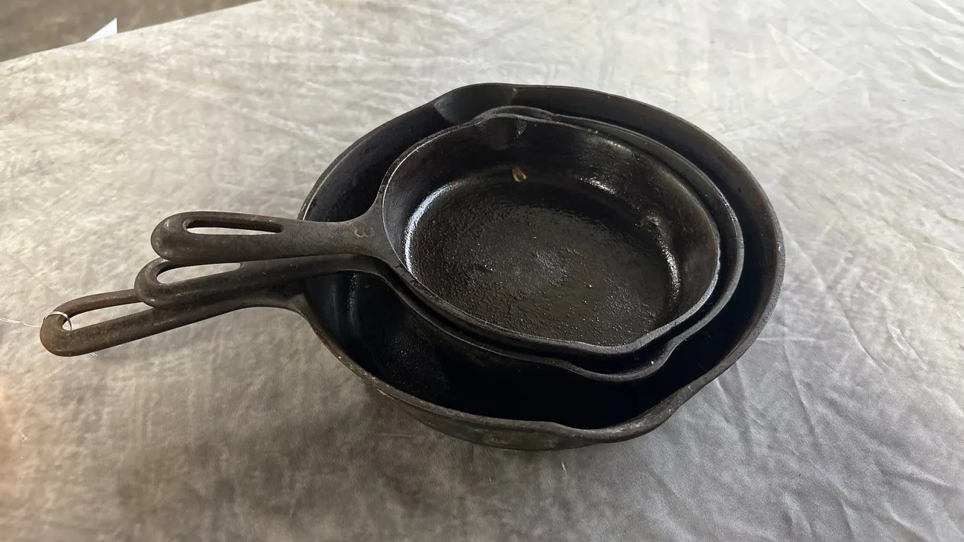Cast Iron Frying Pans (Neenah, WI)