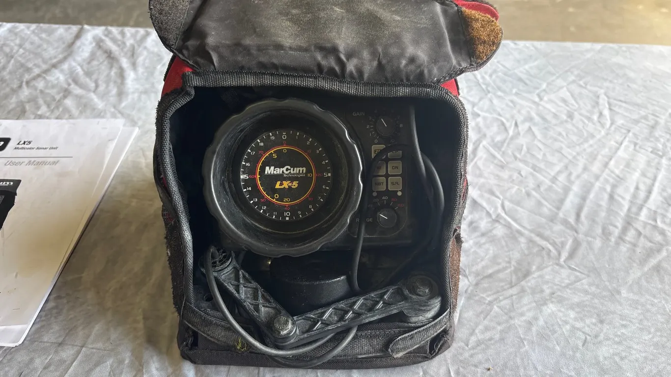 Marcum LX-5 Ice Fishing Flasher/Sonar (Neenah, WI)