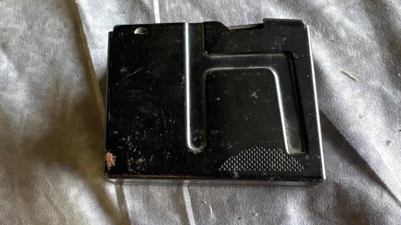16 GA. Savage Shotgun Clip (Neenah, WI)