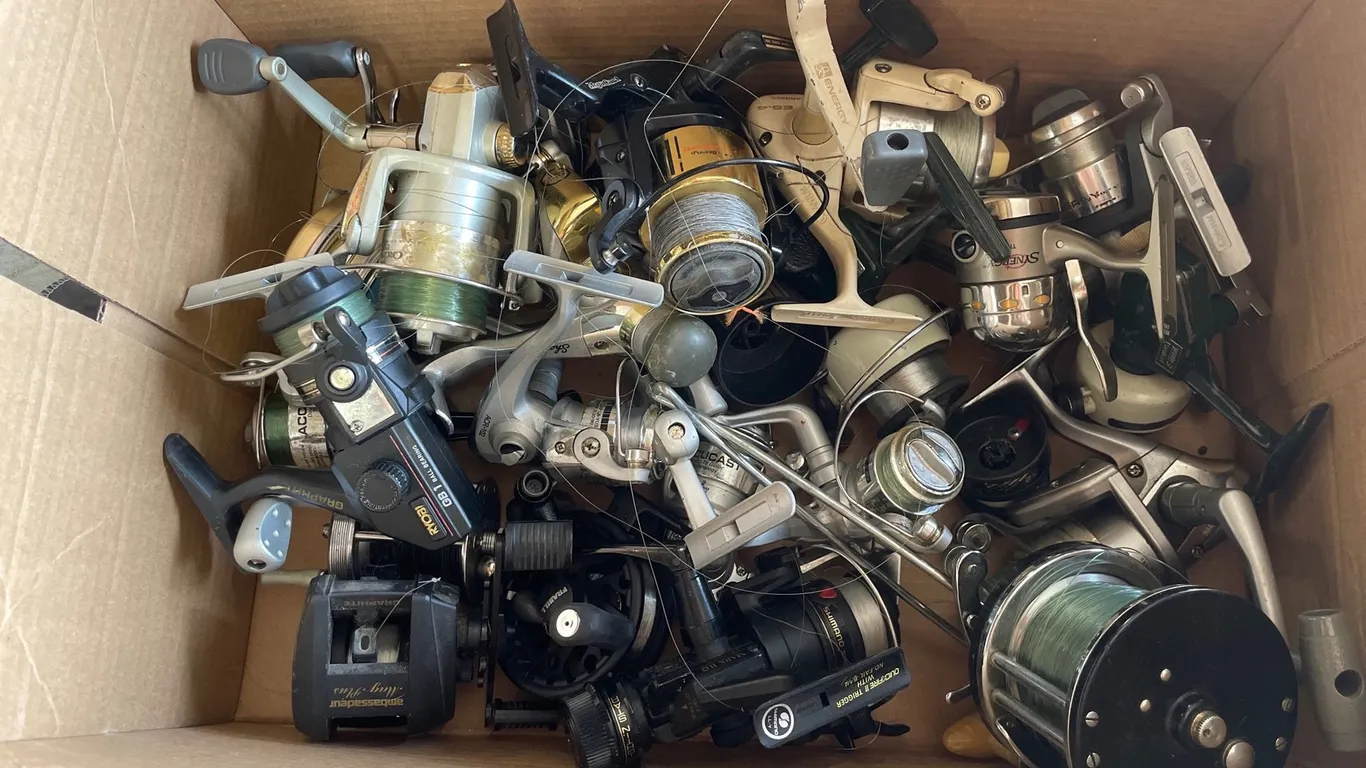 Assorted Fishing Reels (Neenah, WI)