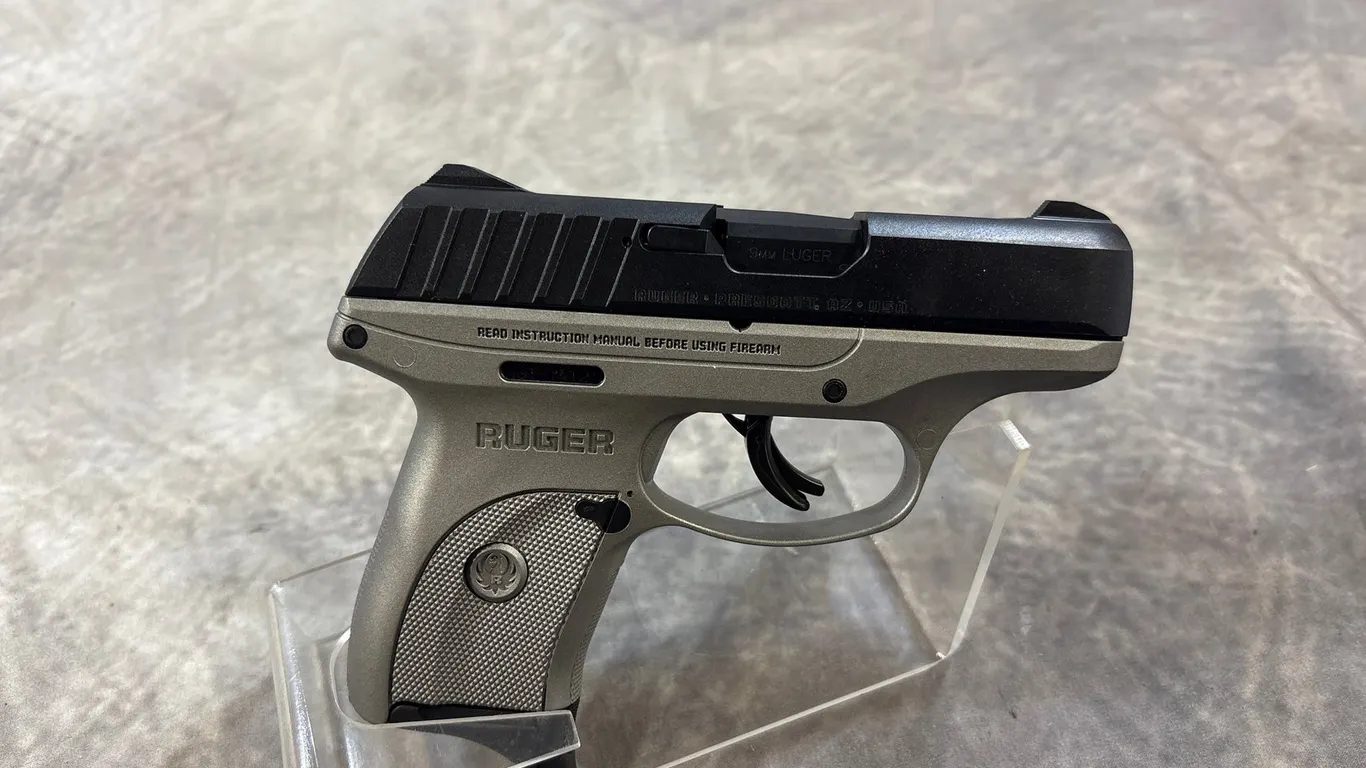 Ruger EC9s, 9mm Pistol, SN: 461-74121(Neenah, WI)