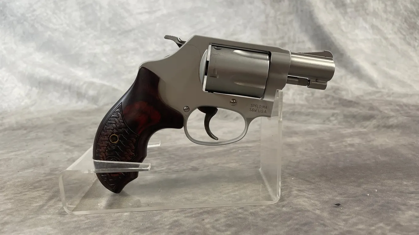 Smith & Wesson Performance Center Model M637, 38 S&W Spl. Revolver, SN: CZK6345 (Neenah, WI)