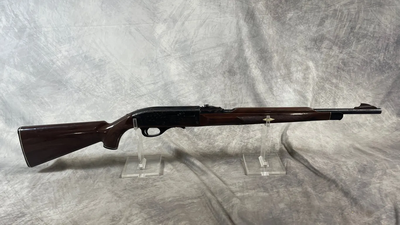 Remington Nylon 66, 22LR Rifle, SN: 2497025, (Neenah, WI)