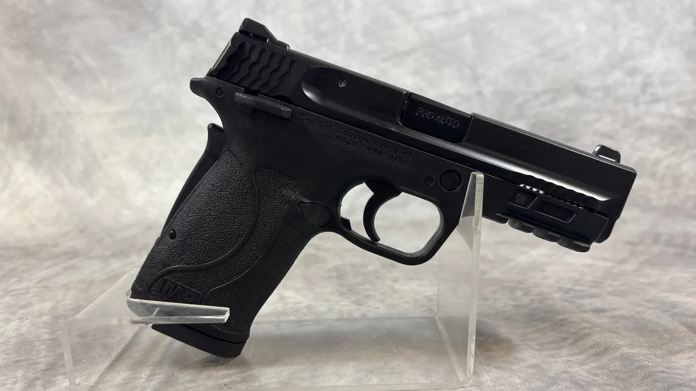 Smith & Wesson M&P 380 Shield EZ, 380 Auto Cal. Pistol, SN: NLZ9027 (Neenah, WI)