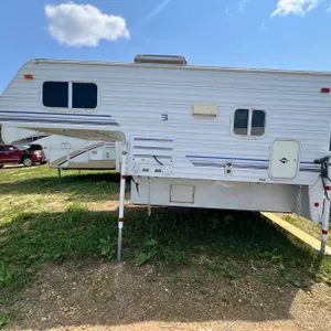 Sun-Lite Pick-Up Camper