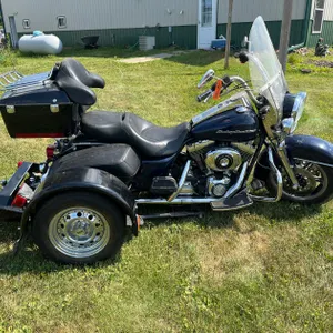 2003 Harley Davidson Road King Police Trike Kit (Has MN Title)