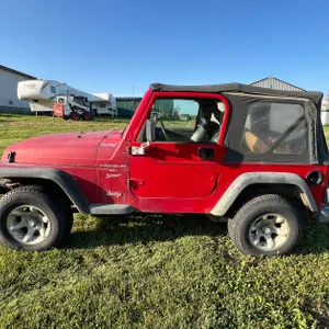 1999 Jeep Wrangler 4.0 L Sport (Have title)