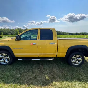 2005 Dodge Ram Hemi 1500 (Has WI Title)