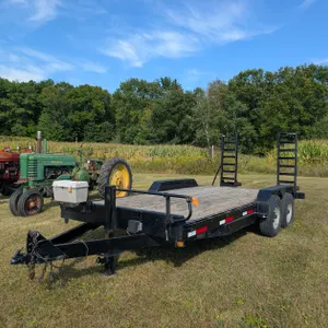 2015 Horse Creek 15 Ton Trailer (Has WI Title)