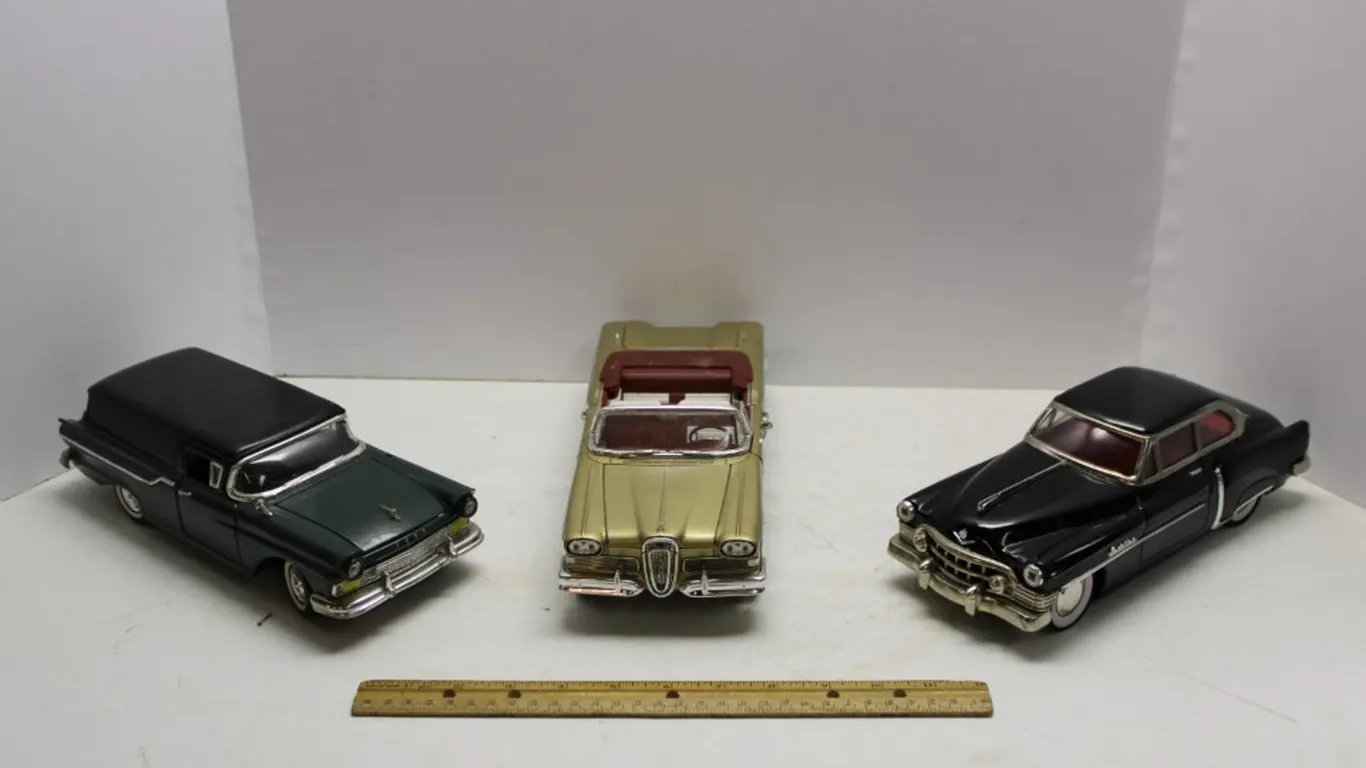 3 1:18 Scale Diecast Cars