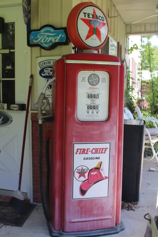 Texaco Plastic Pump