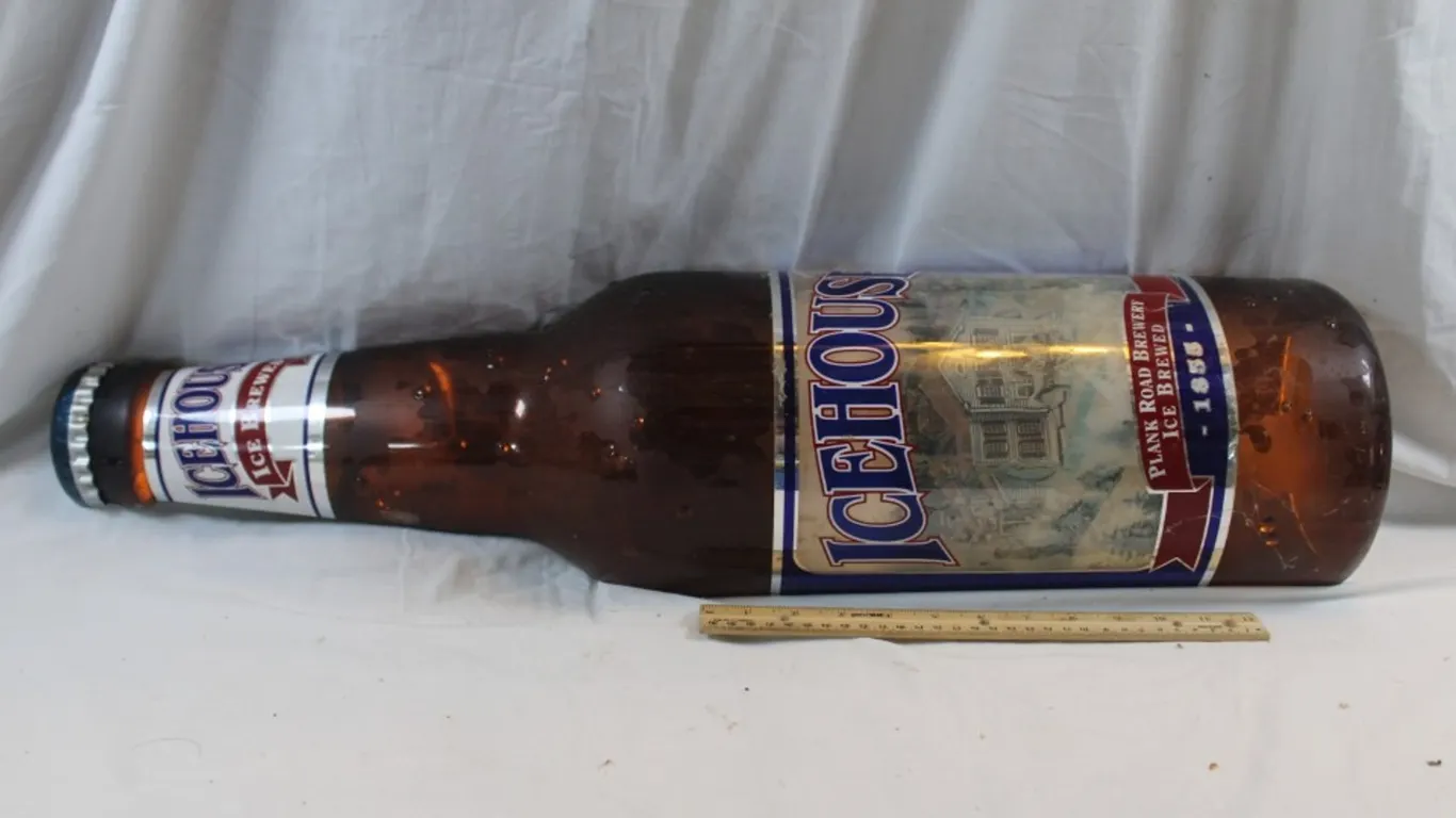 30 Inch Ice House Advertising Sign, Three Dimensional