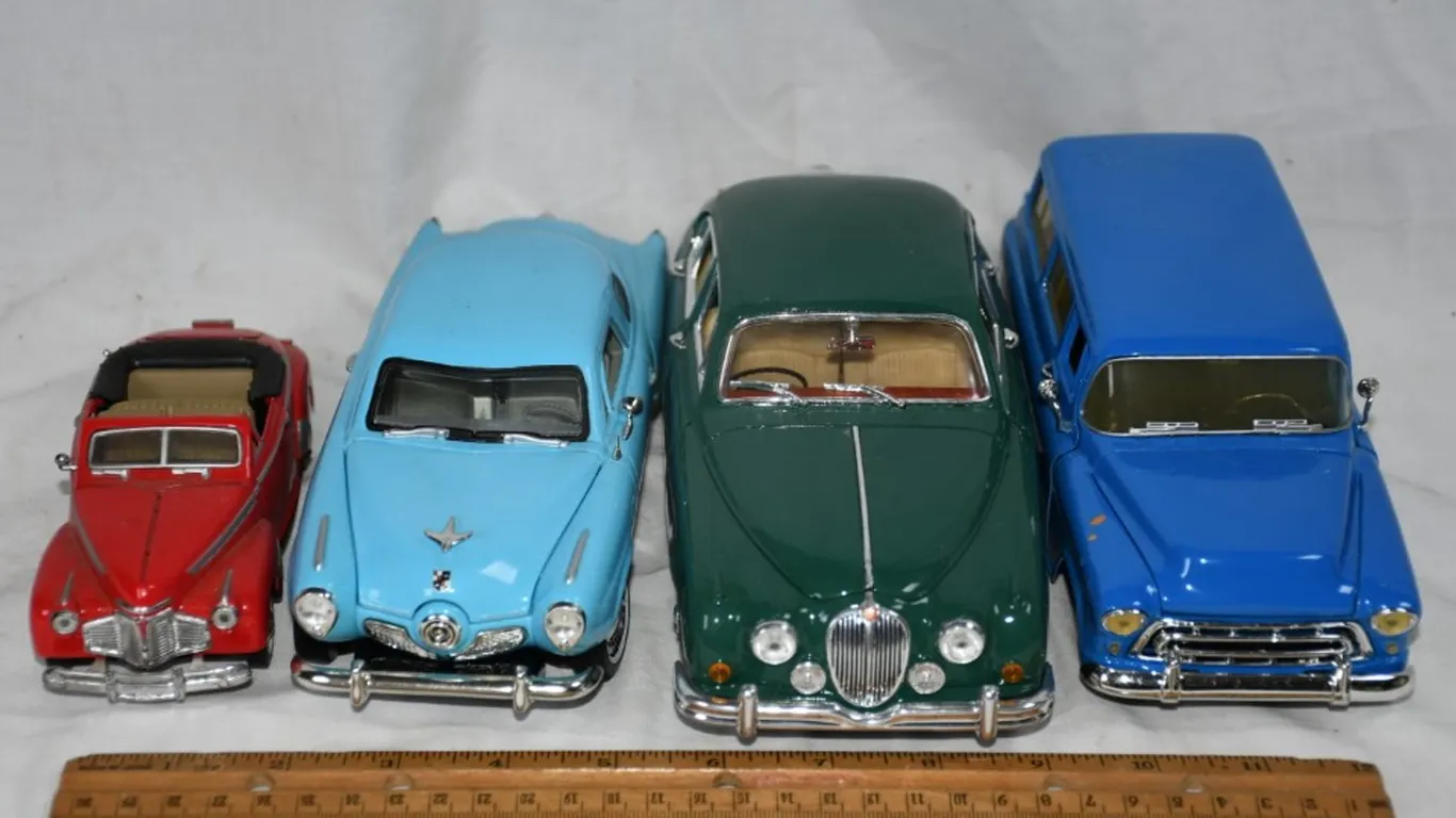 4 Diecast Models