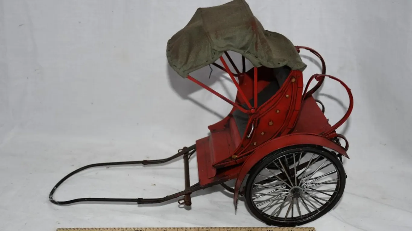 Tin Rickshaw Carriage