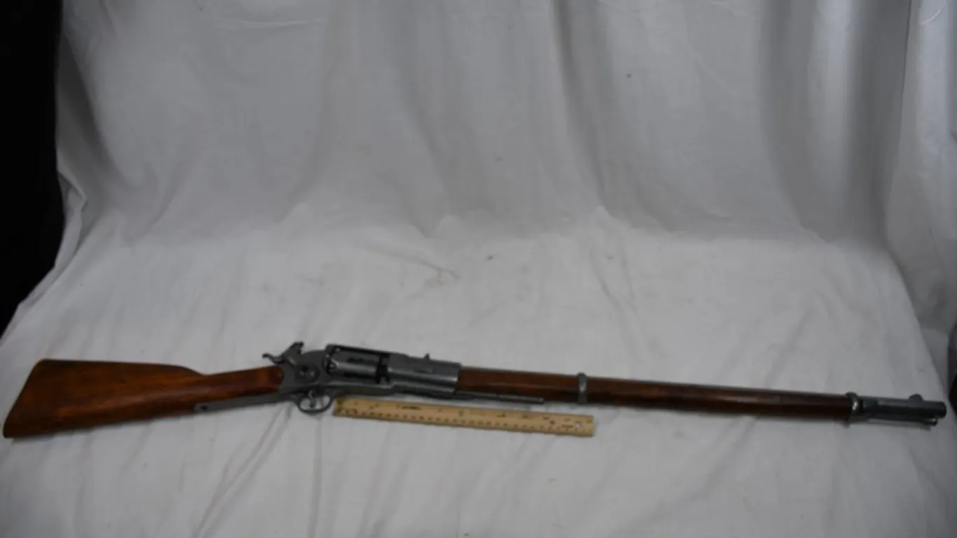 Reproduction Wall Hanger Rifle