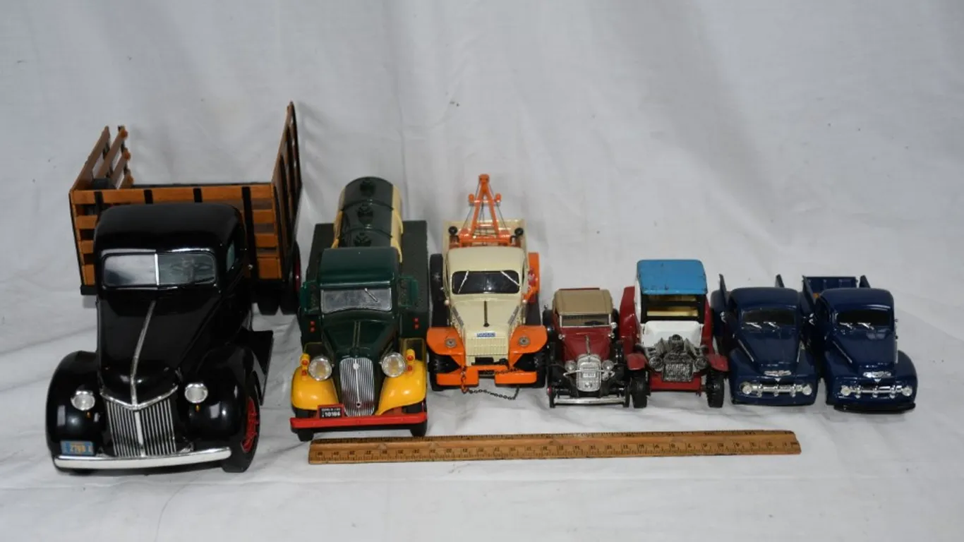 Diecast Cars, Various Sizes