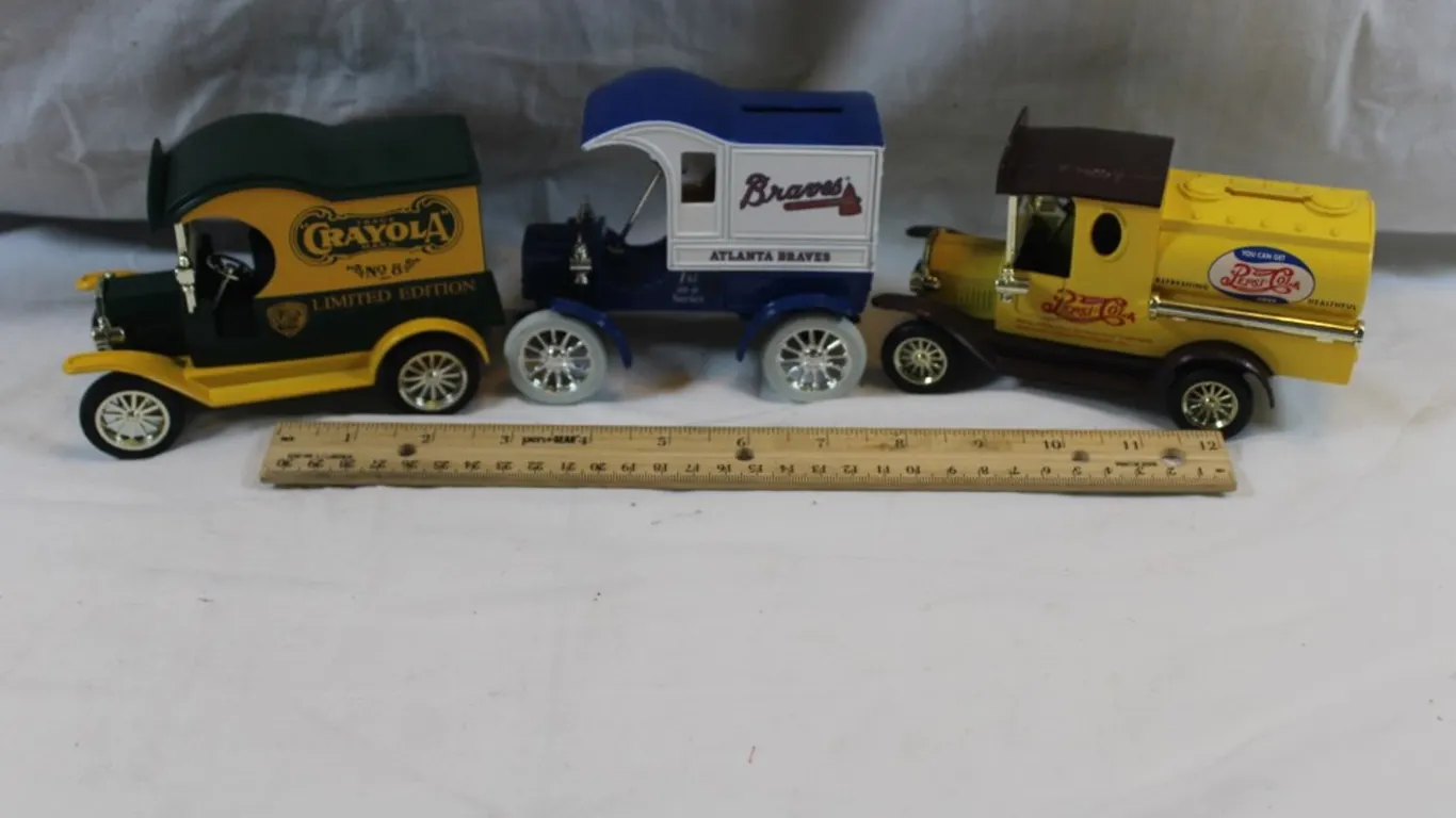 Three 1:24 Scale Advertising Diecast, Crayola, Pepsi, and Atlanta Braves