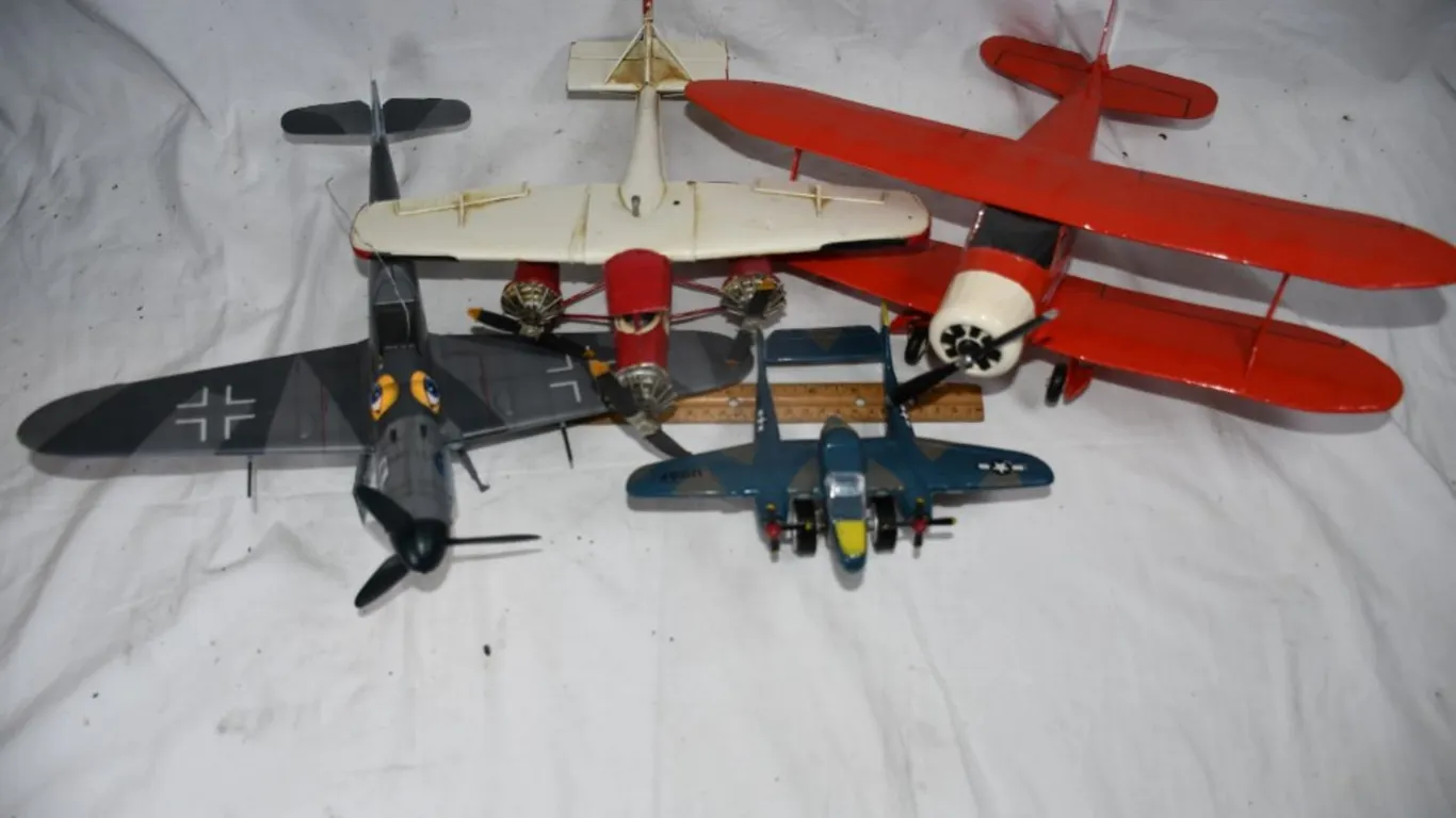 Model Airplanes