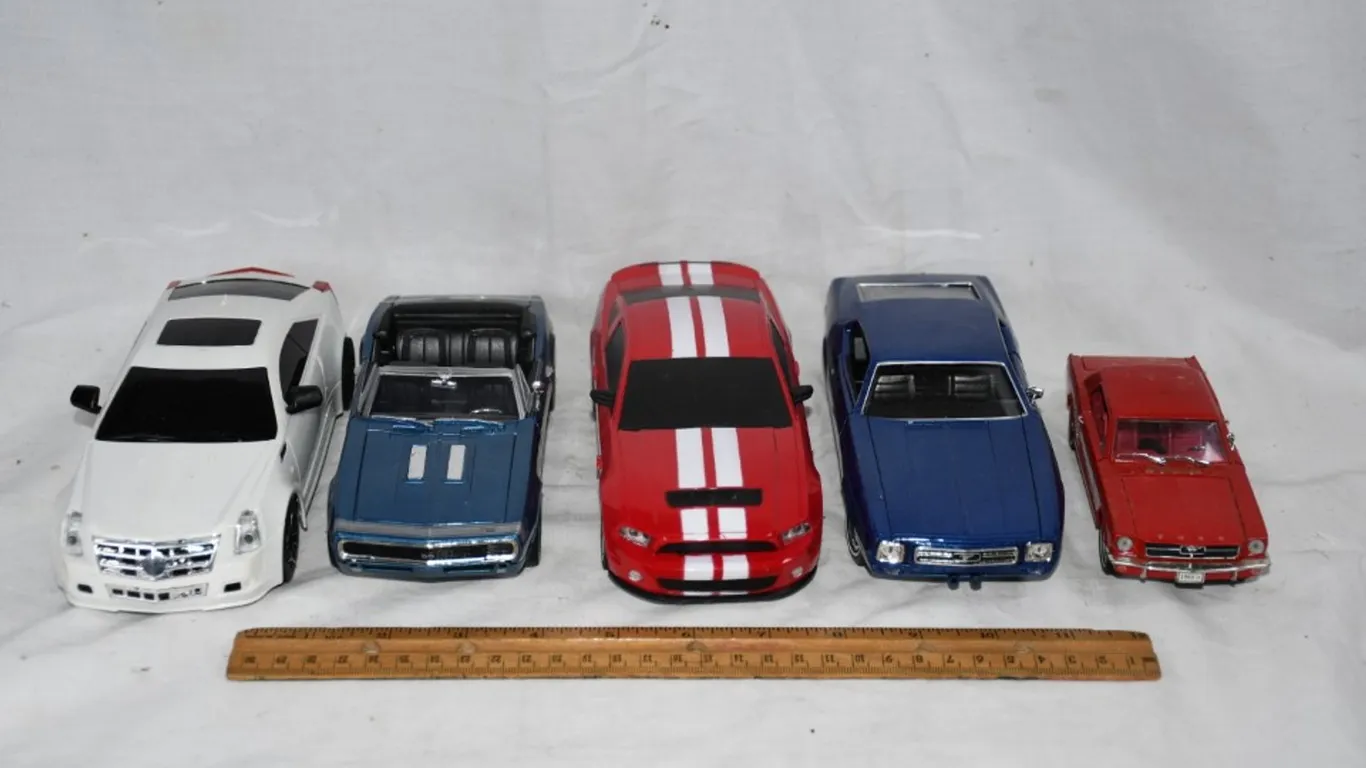 5 Diecast Cars: 1:24 Scale and 1:32 Scale