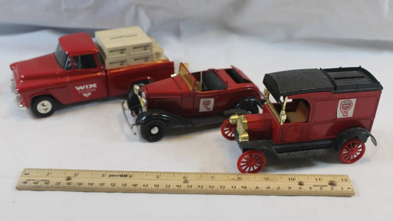Three 1:24 Scale Advertising Diecast, Western Auto and Wix Filters