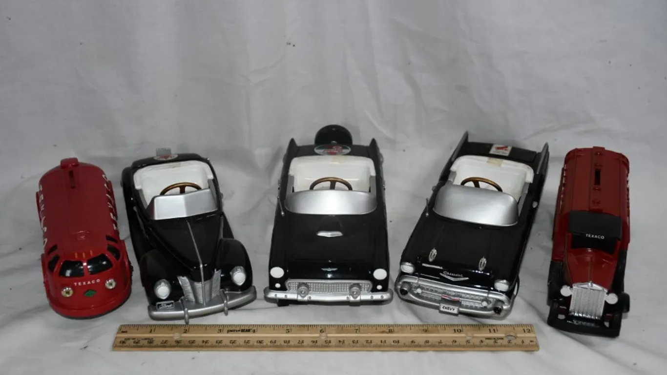 5 Texaco Themed Diecast Models