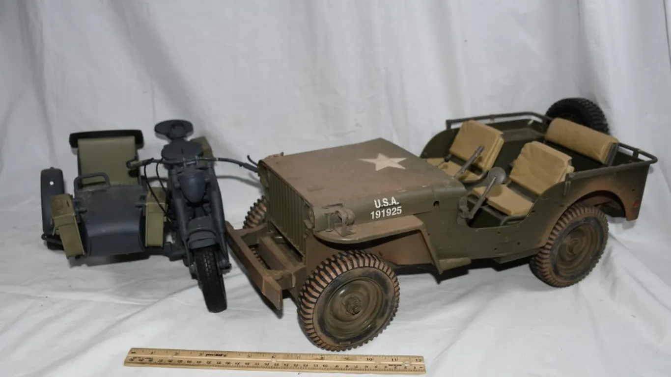 Plastic Military Bike and Jeep