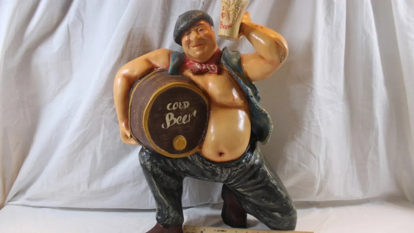20 Inch Plastic Beer Keg Man
