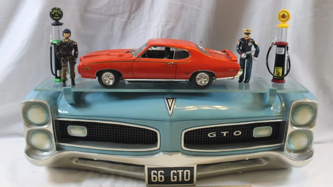 1966 Pontiac GTO Display Shelf with a 1:18 Scale Pontiac GTO Judge Model Gas Pumps and Military Men Measures 21 x 6 x 7