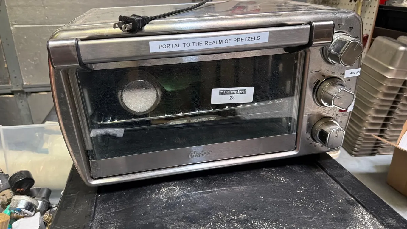 OSTER STAINLESS STEEL TOASTER OVEN