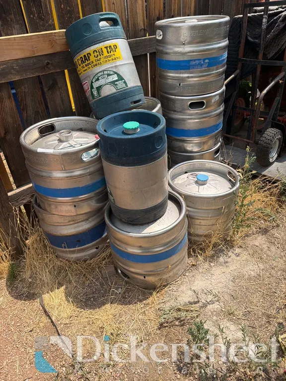 LOT OF GUARTER AND FIVE GALLON KEGS