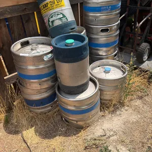 LOT OF GUARTER AND FIVE GALLON KEGS