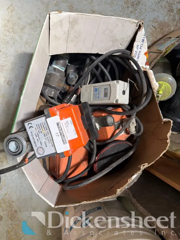 GF EAO4 AND OTHER ACTUATOR LOT