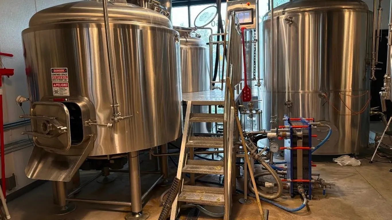 THREE VESSEL BREW HOUSE FROM RAICES