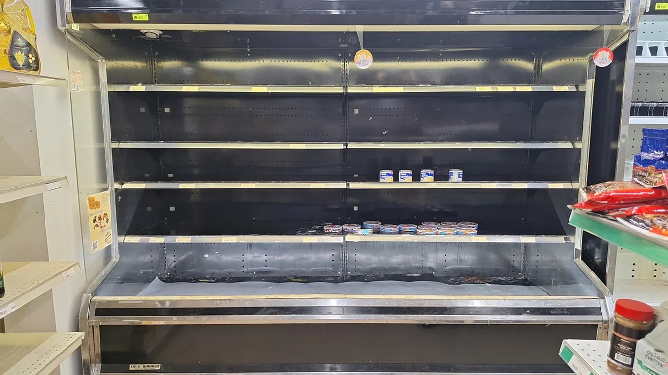 Kysor/Warren 100" Open Front Refrigerated Case, Model: D61-BU, Remote Compressor, 3PH