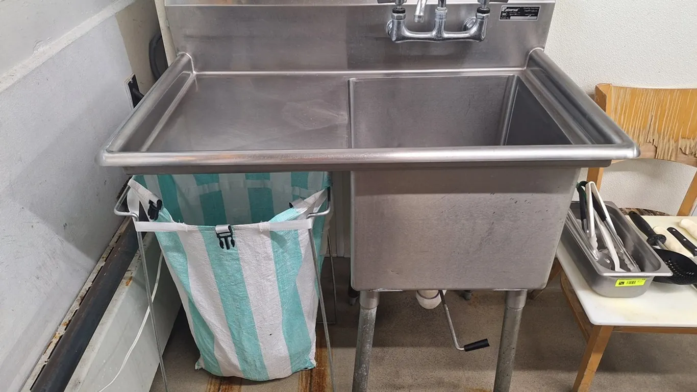 SS 1 Compartment Sink with Faucet, 39"x24"
