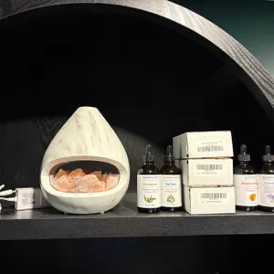 Himalayan Salt Lamp and Diffuser