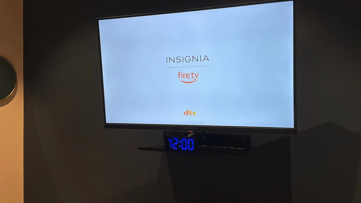 32" Insignia Amazon Fire TV & More