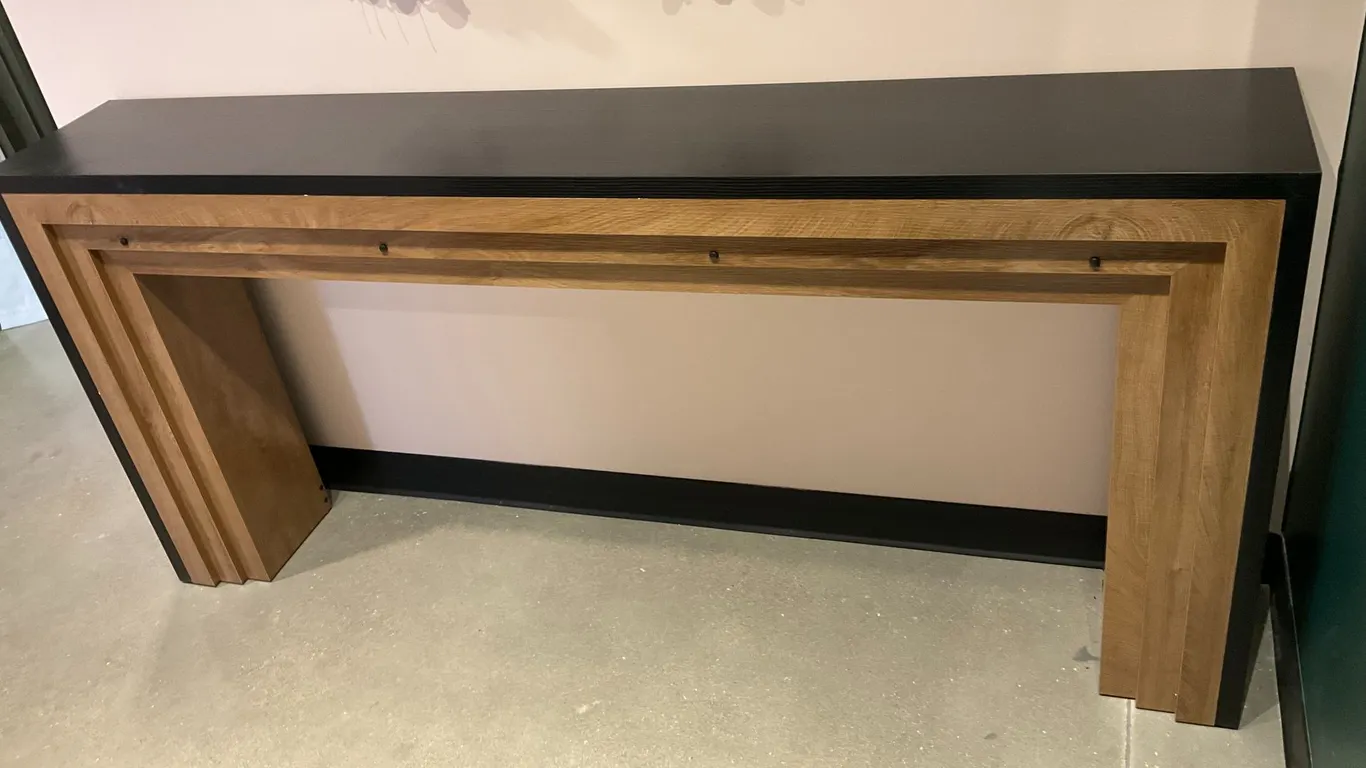 Entry/Buffet Table