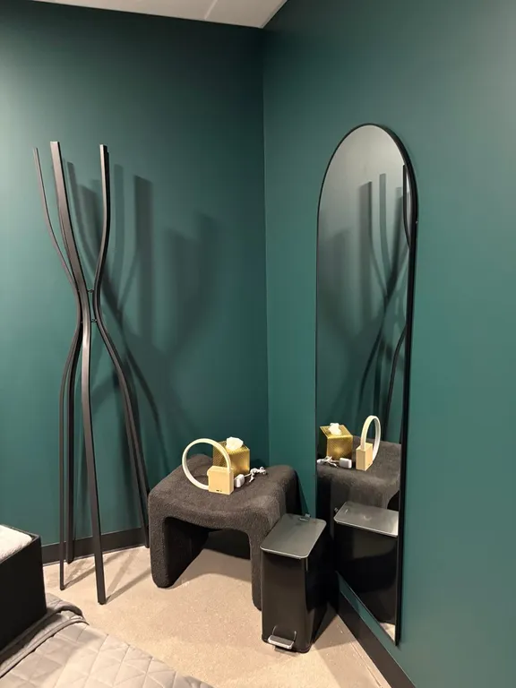 Dressing Room Decor