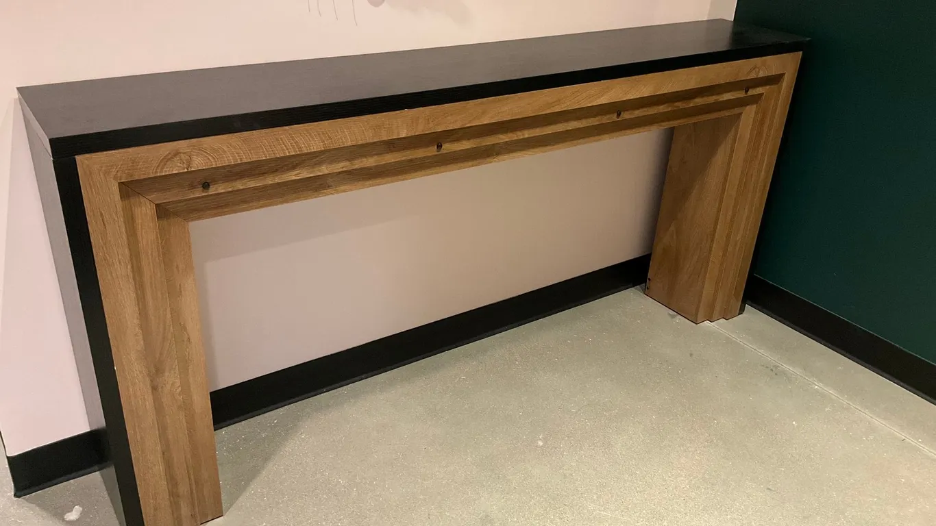 Entry/Buffet Table