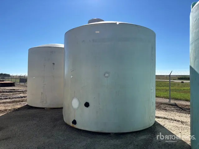 9000 gal Poly Storage Tank