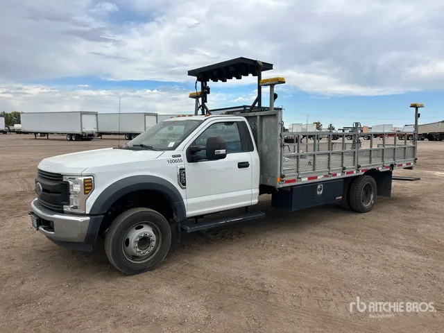 2018 Ford F-550 XL 4x2 Arrow Board Truck