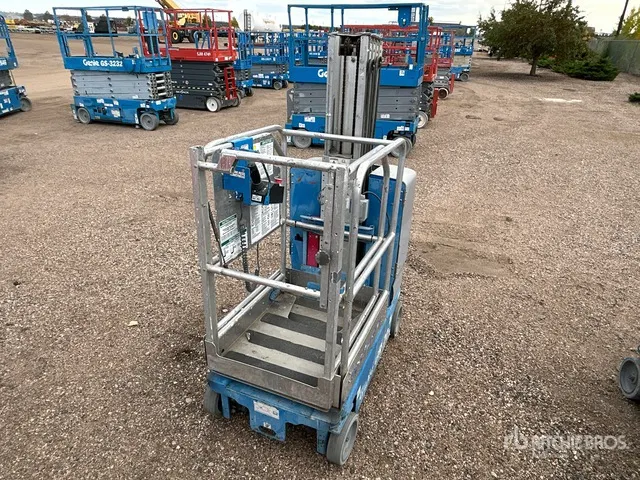 2015 Genie GR-20 Vertical Mast Lift
